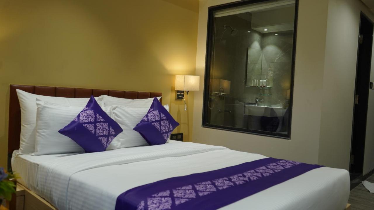 Purple Beds By Vits Dwarkesh, Surat Hotell Salabatpura Eksteriør bilde